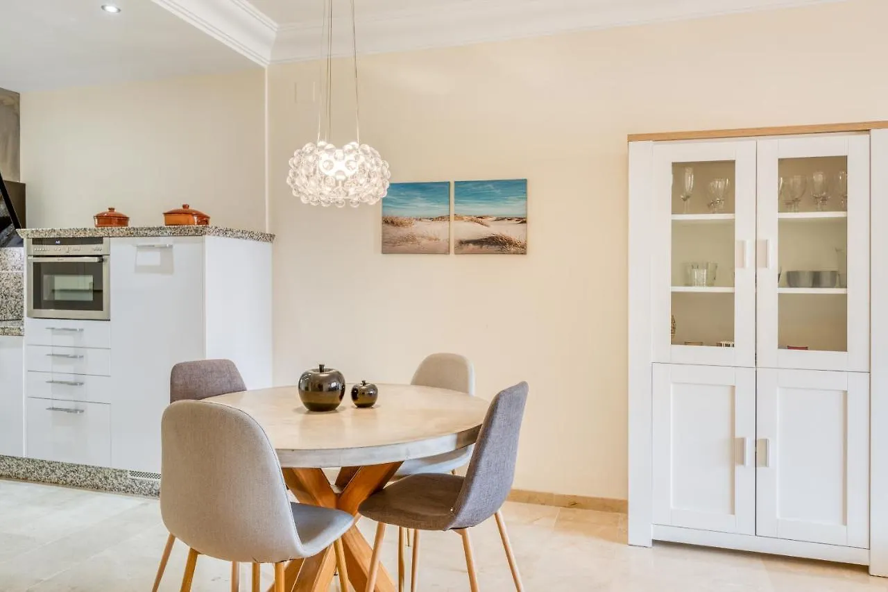 Hanami Puerto Alto Pa 4-12 Estepona Apartment